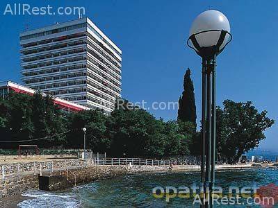 Ambassador Hotel 8